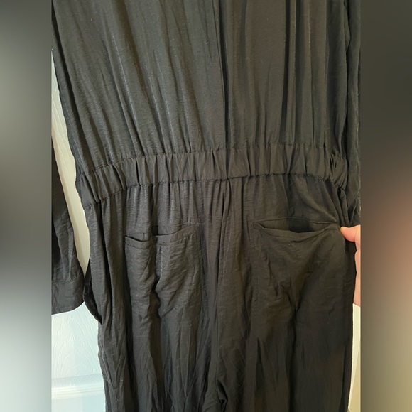 DKNY Utility Jumpsuit with Zipper detailing & drawstring/stretch waist. Size XL - Picture 10 of 11